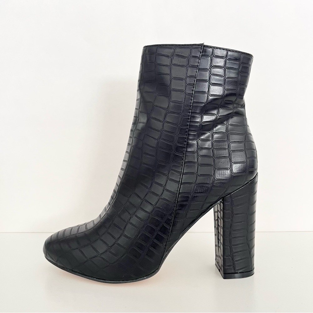 NEW Pretty Little Thing Women Sofie Ankle Booties Size 6 Black Croc Chunky Heels